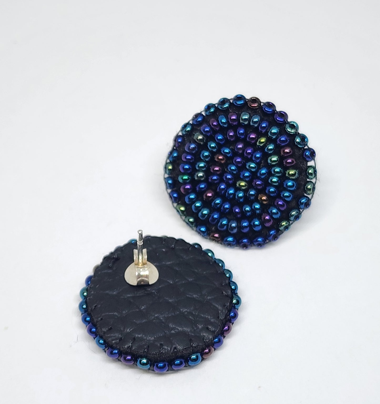 Metallic Studs (2cm)