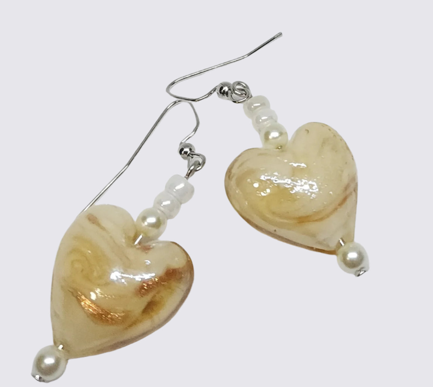 Glass hearts with nickel-free hooks